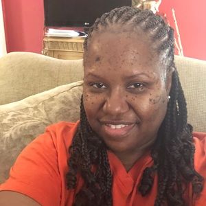 Meet your Posher, Cynthia